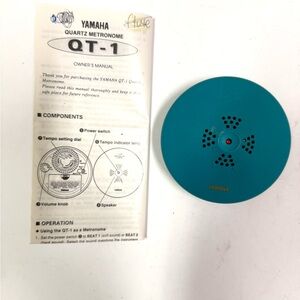 Yamaha QT-1 Quartz Metronome in Turquoise